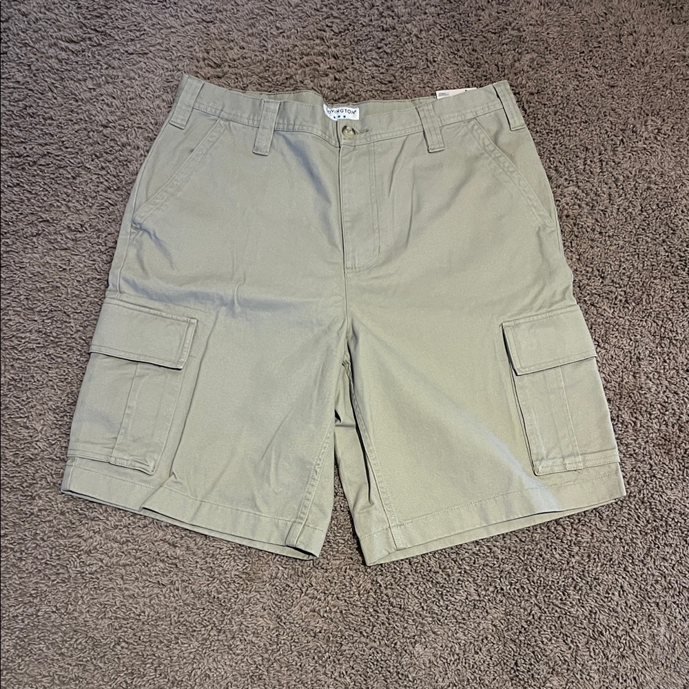 Covington Men's Light Tan Cargo Shorts